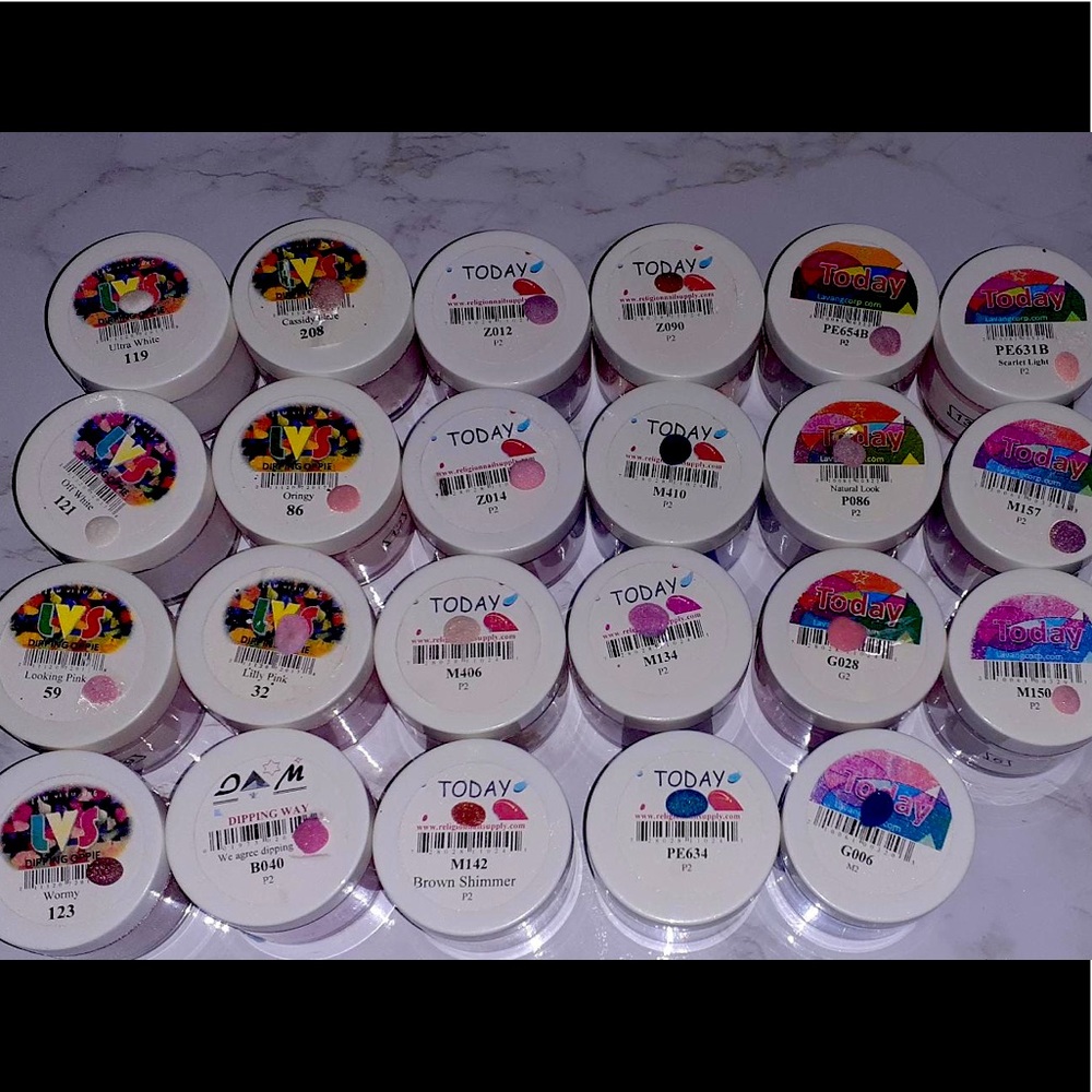 23 Acrylic powders